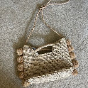 Straw Pom Pom bag
